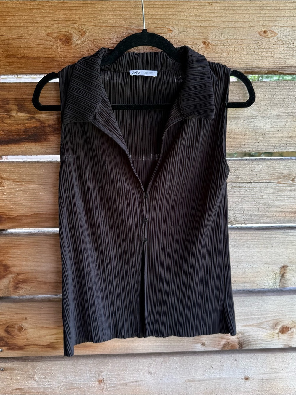 Zara pleated button-front tank | small